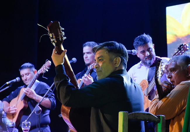 Esencia Cuyana: una noche de música, tradición y homenajes en el Roma